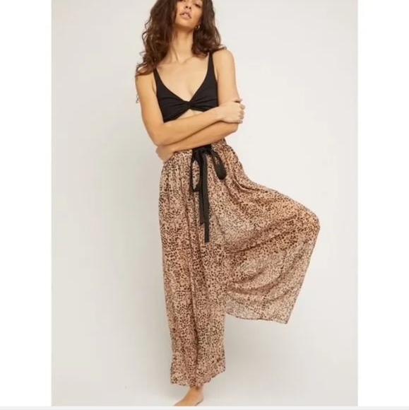 Free People Pants - INTIMATELY Free People Sleepin in Pant Leopard Print Sheer Chiffon Palazzo Small